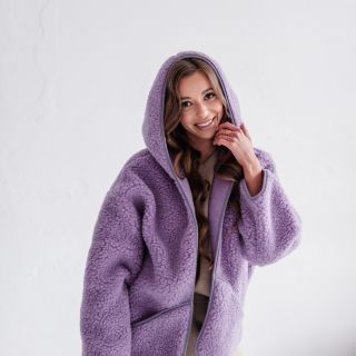 ✨ Už čoskoro na koze.sk Objav kolekciu, kde sa tradičné remeslo stretáva s moderným dizajnom 🐑 Prémiové kúsky z ovčej...